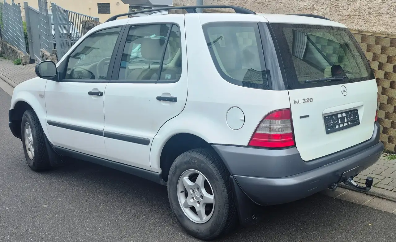 Mercedes-Benz ML 320 Edition AHK Allwetter Prominenter Vorbesitz Tüv, foto 3