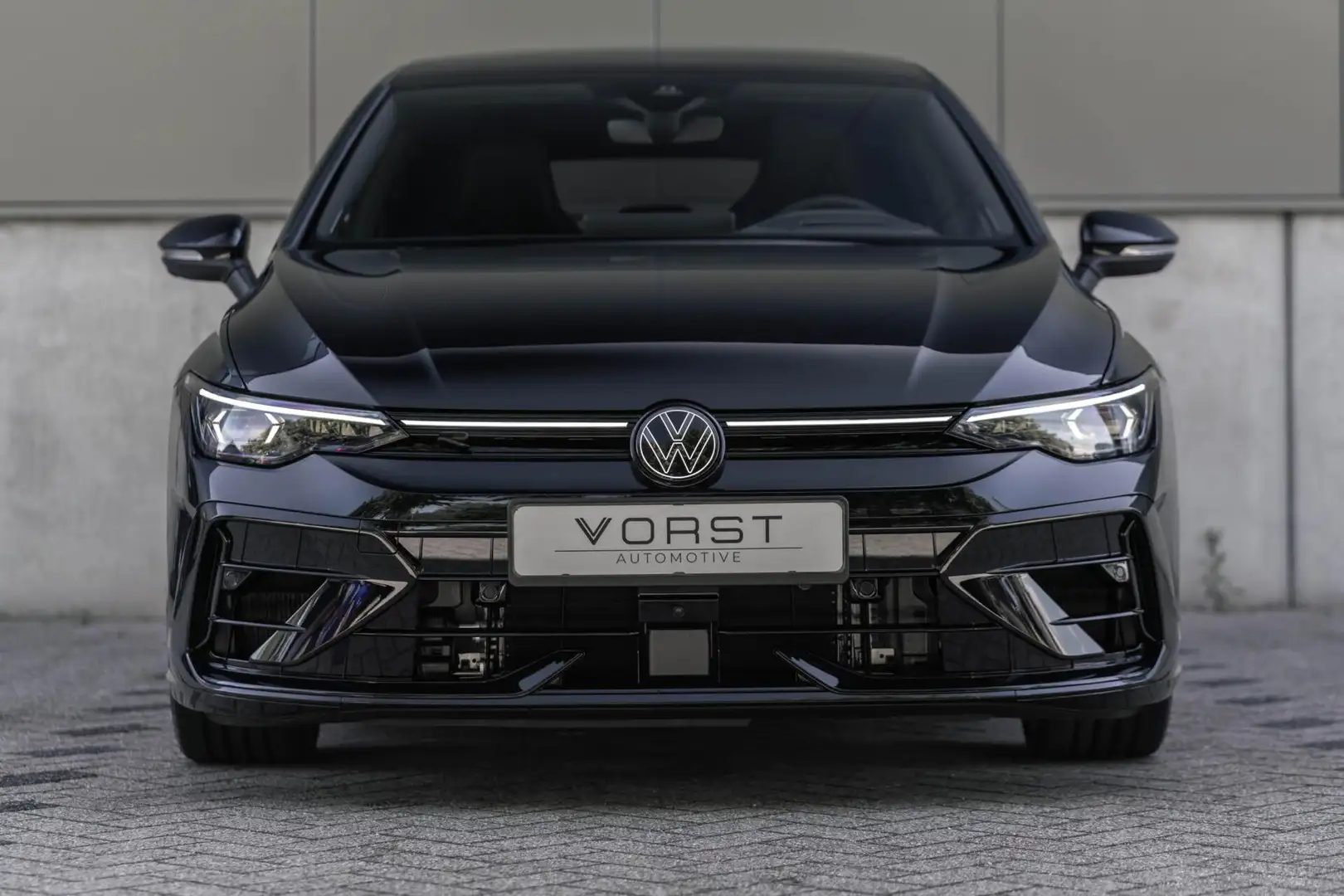Volkswagen Golf 2.0 TSI 4Motion R Perf Akra 360 Pano Black Zwart - 2