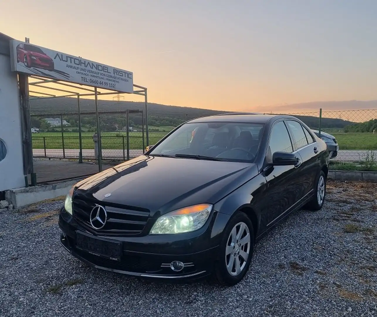 Mercedes-Benz C 200 BlueEfficiency CDI Schwarz - 1