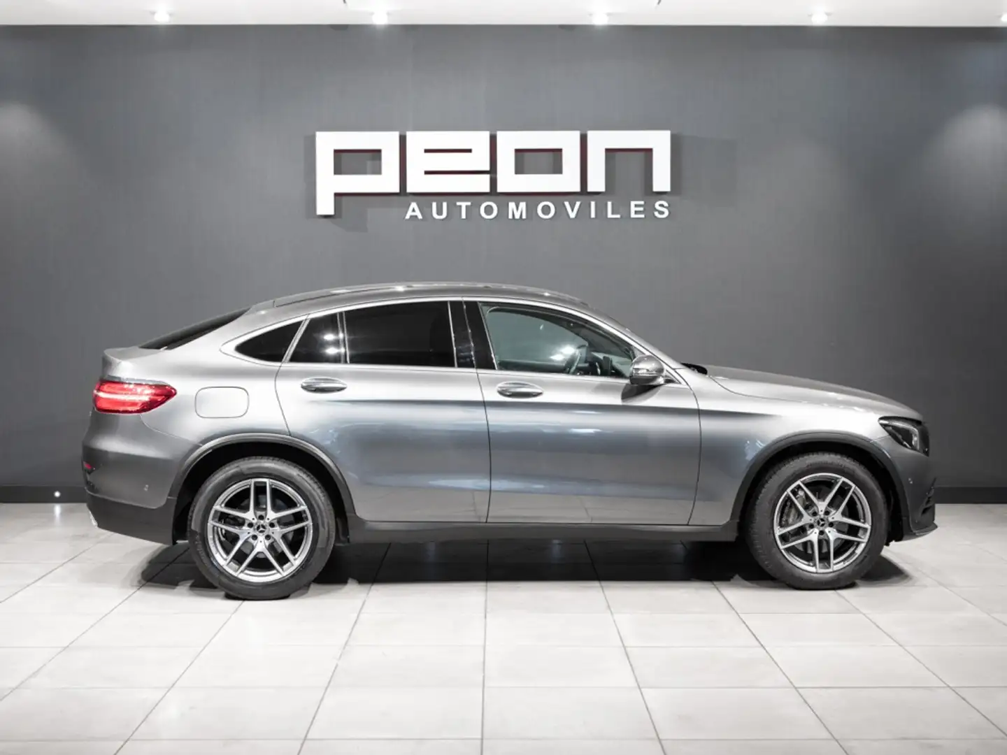 Mercedes-Benz GLC 250 Coupé 4Matic Aut. Grijs - 2