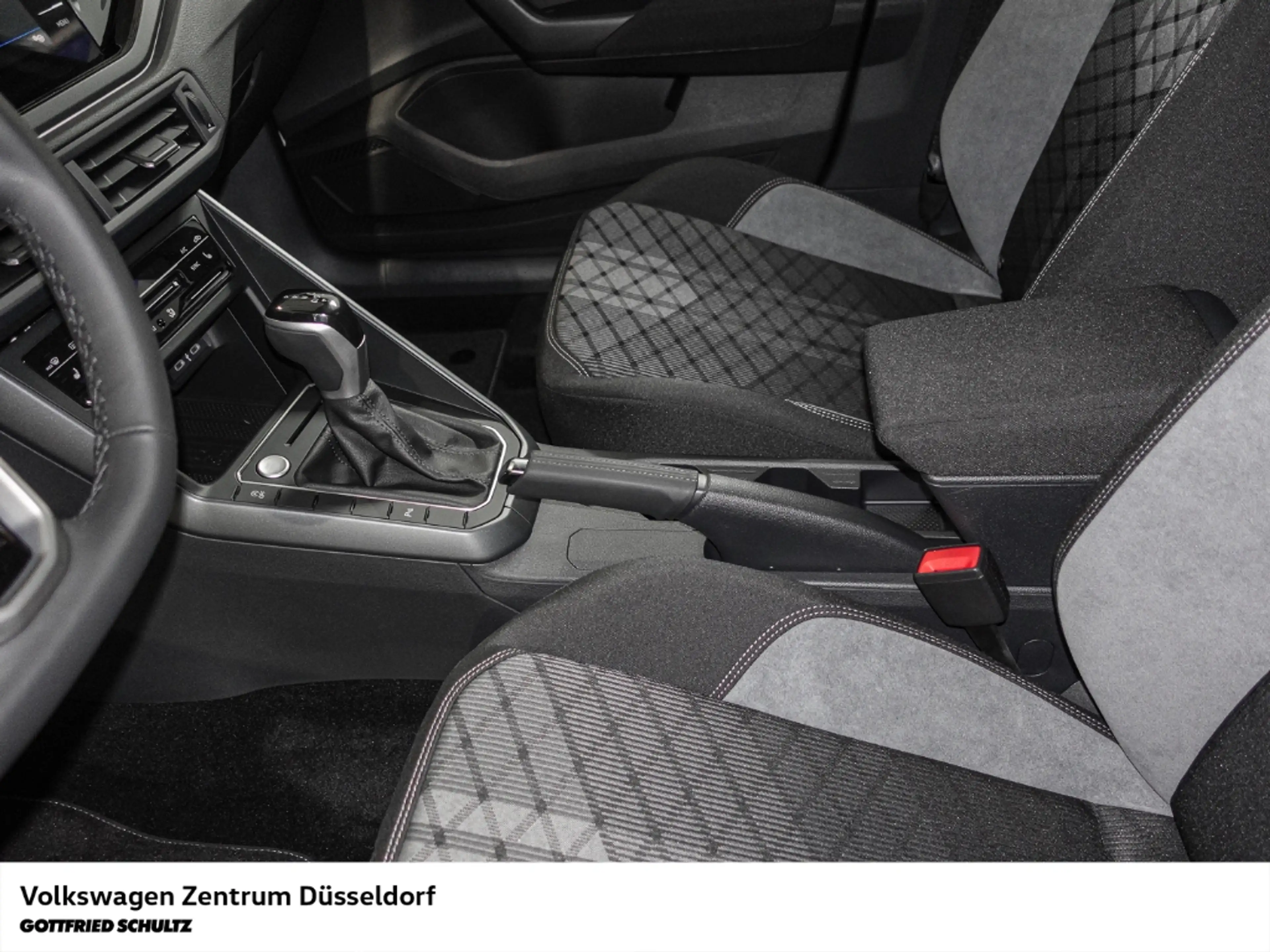 Volkswagen Taigo R-Line DSG 1.0 l TSI 85 kW IQ.Drive Black Style / — photo 12