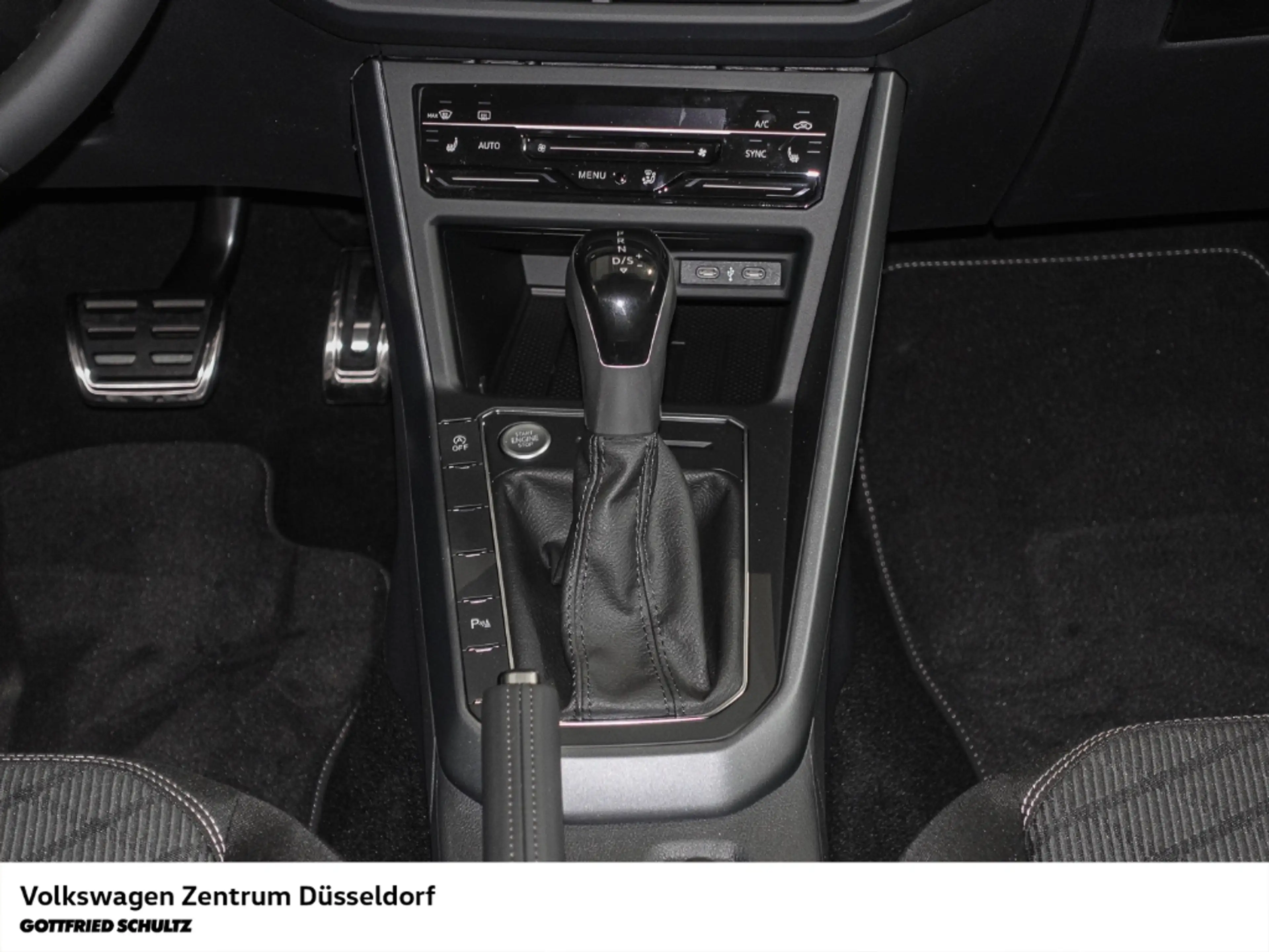 Volkswagen Taigo R-Line DSG 1.0 l TSI 85 kW IQ.Drive Black Style / — photo 9