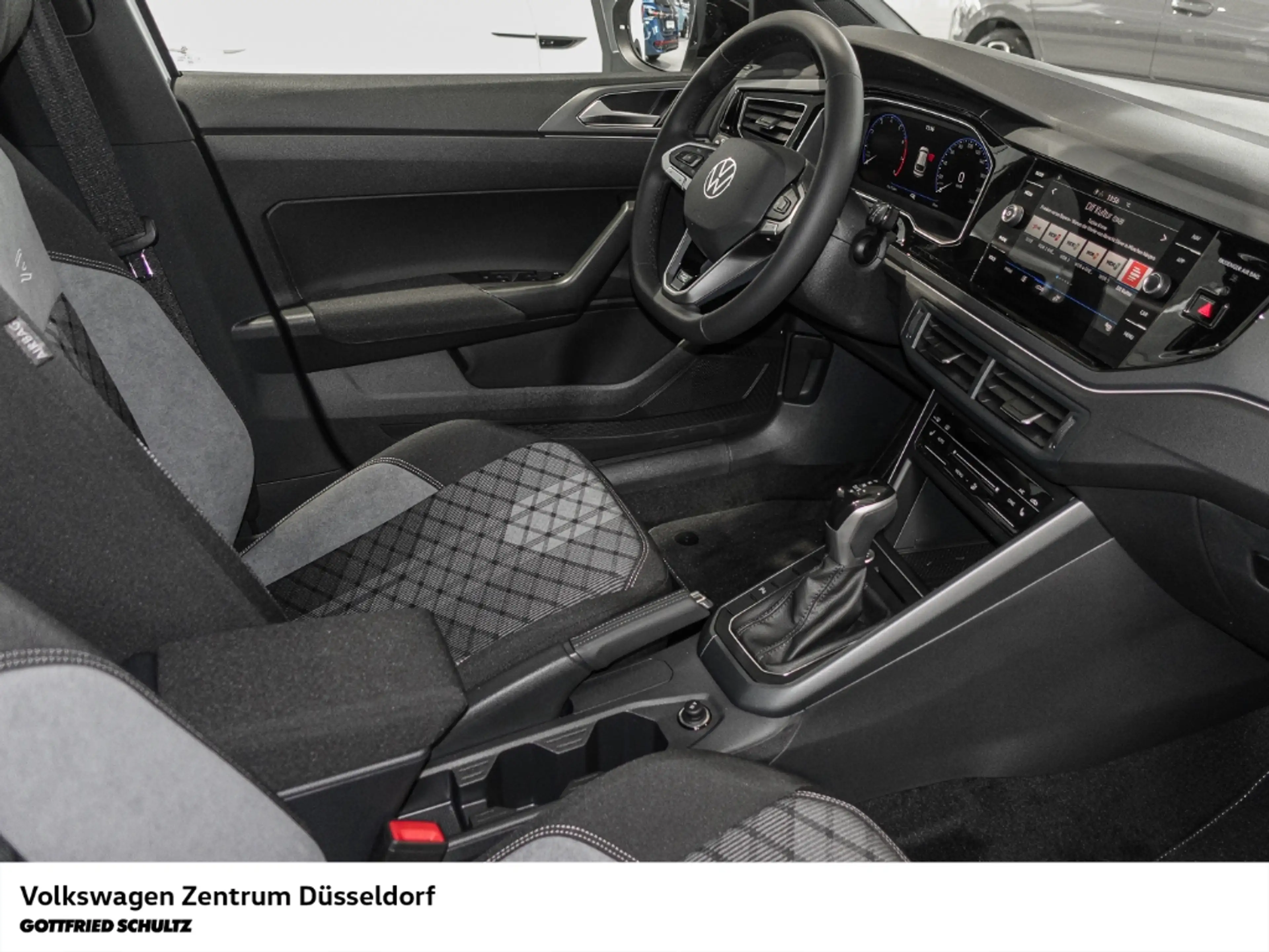 Volkswagen Taigo R-Line DSG 1.0 l TSI 85 kW IQ.Drive Black Style / — photo 4