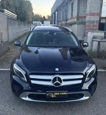 Mercedes-Benz GLA 220