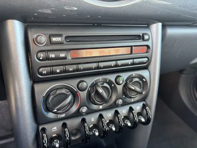 Mini Hatch view 14