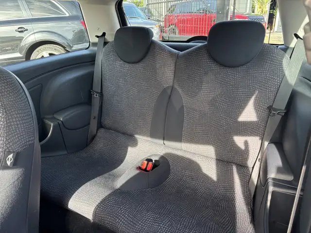 Mini Hatch view 12