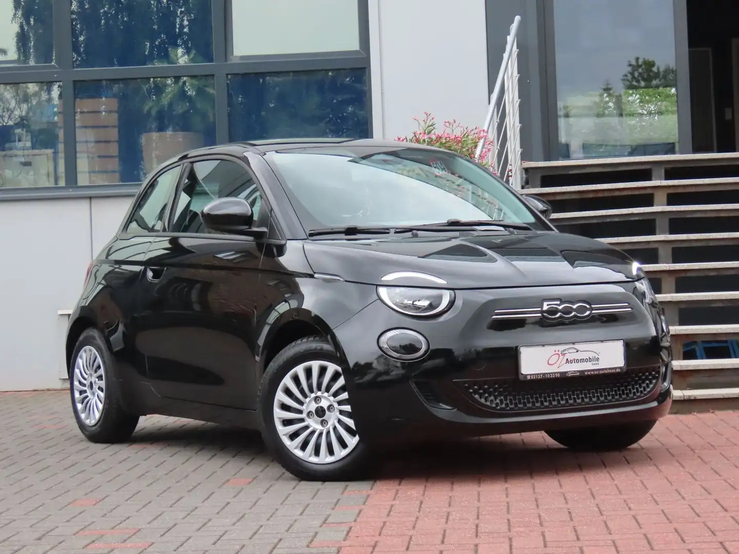 Fiat 500e Limousine 42 kWh CarPlay Virtual Cockpit Noir - 1