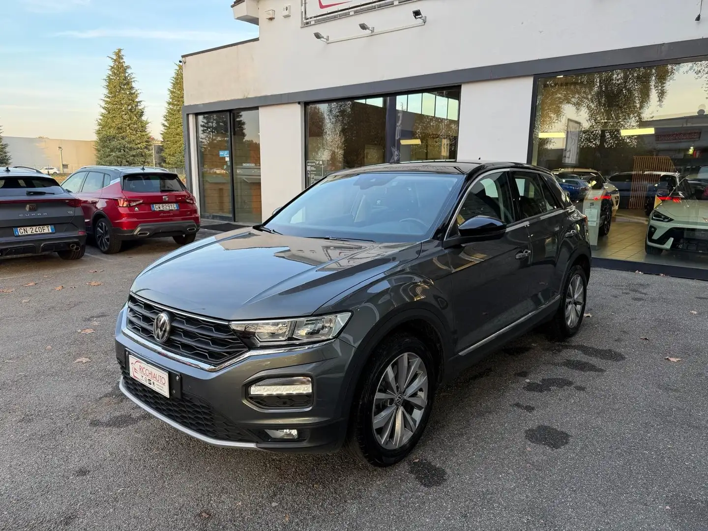 Volkswagen T-Roc T-Roc 1.0 tsi Style 115cv Grigio - 2