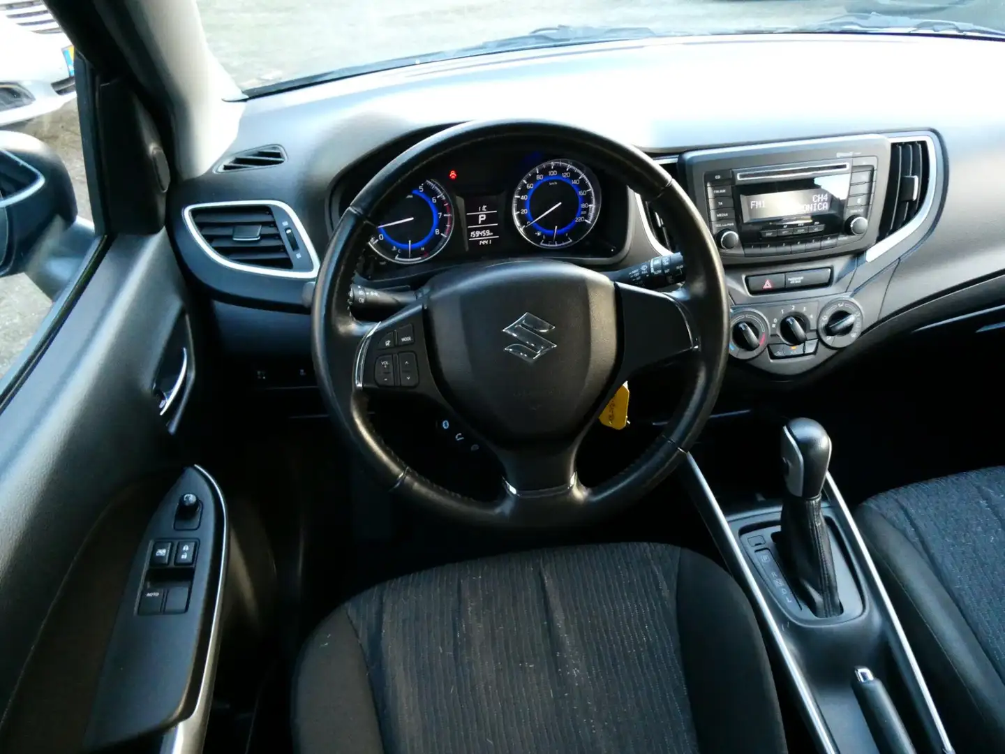 Suzuki Baleno 1.2 Excl. 4-Cilinder 1e eig. Automaat Airco LED PD Szary - 2