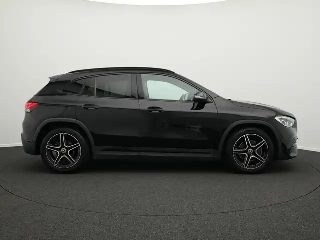 Mercedes-Benz Gla Class view 5