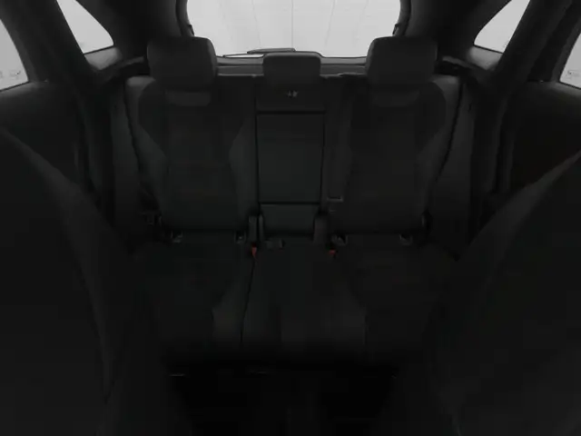 Mercedes-Benz Gla Class view 23