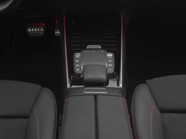 Mercedes-Benz Gla Class view 21