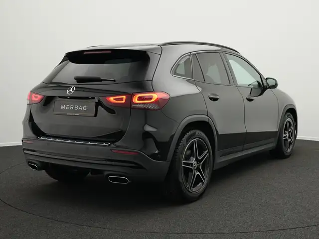 Mercedes-Benz Gla Class view 3