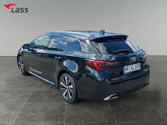 Toyota Corolla view 4