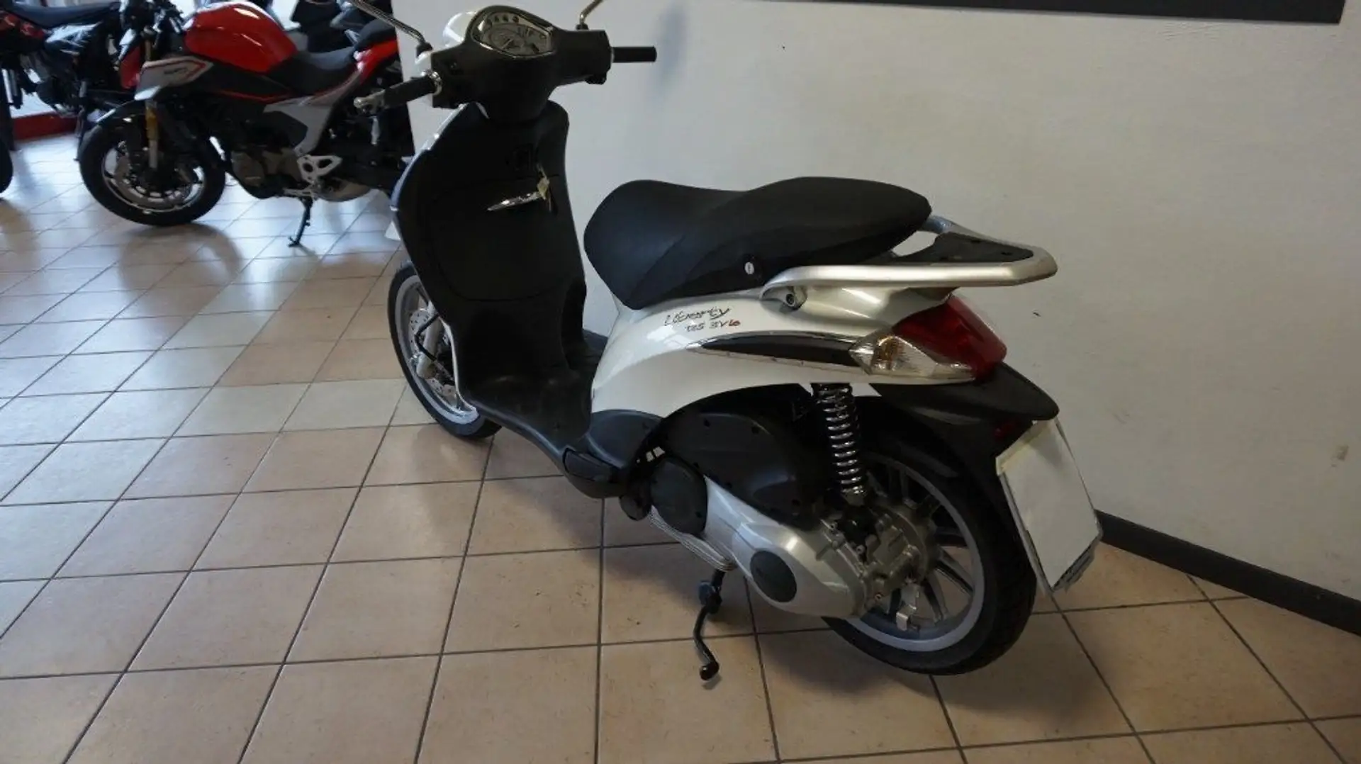 Piaggio Liberty 125 3 V 2013-2015 Bianco - 2
