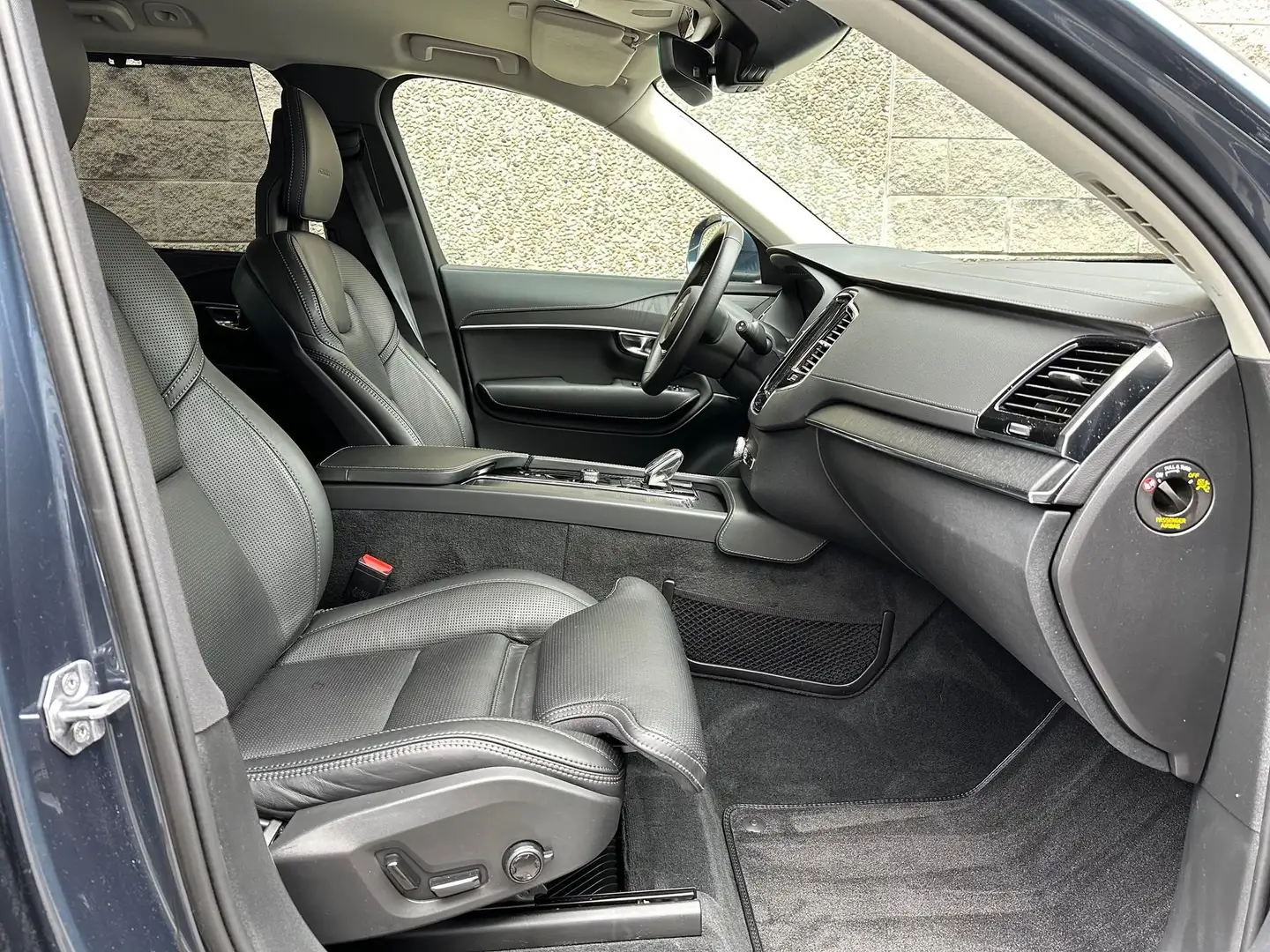 Volvo XC90 B5 (d) AWD Geartronic Inscription Kék - 2