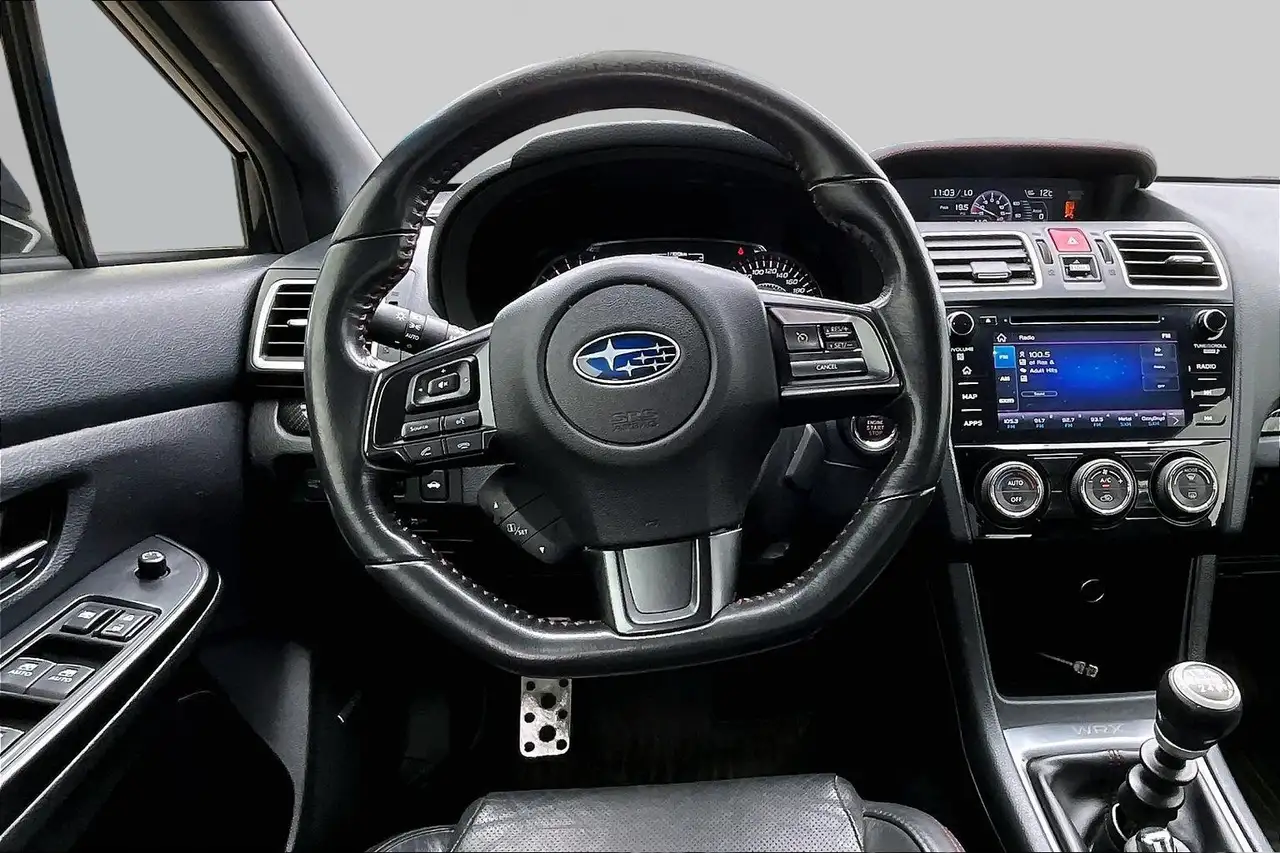Subaru WRX снимка Subaru WRX