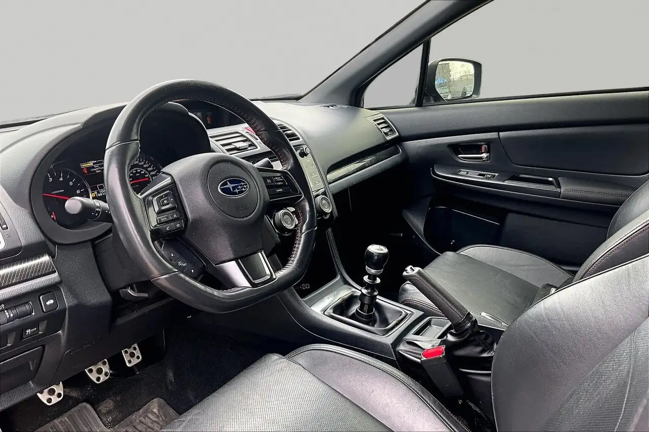 Subaru WRX снимка Subaru WRX