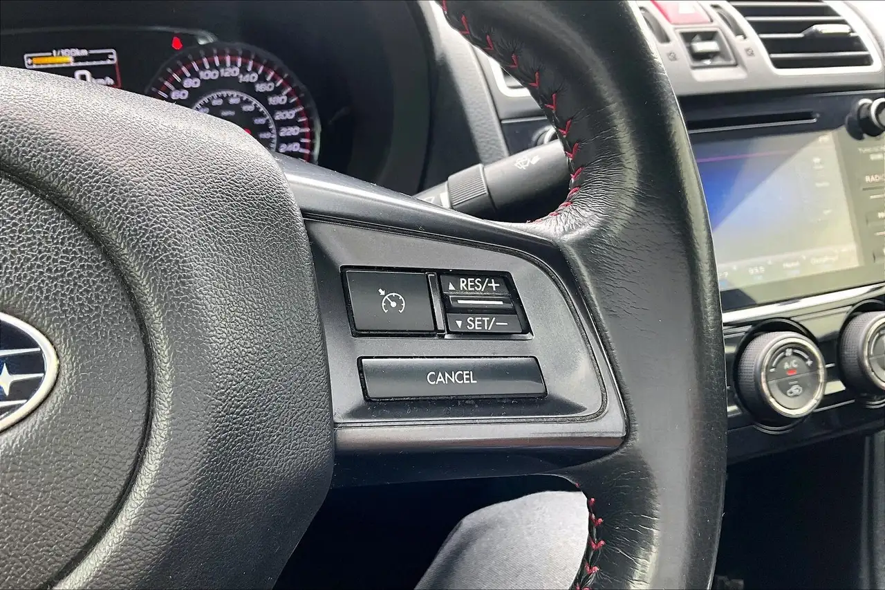 Subaru WRX снимка Subaru WRX