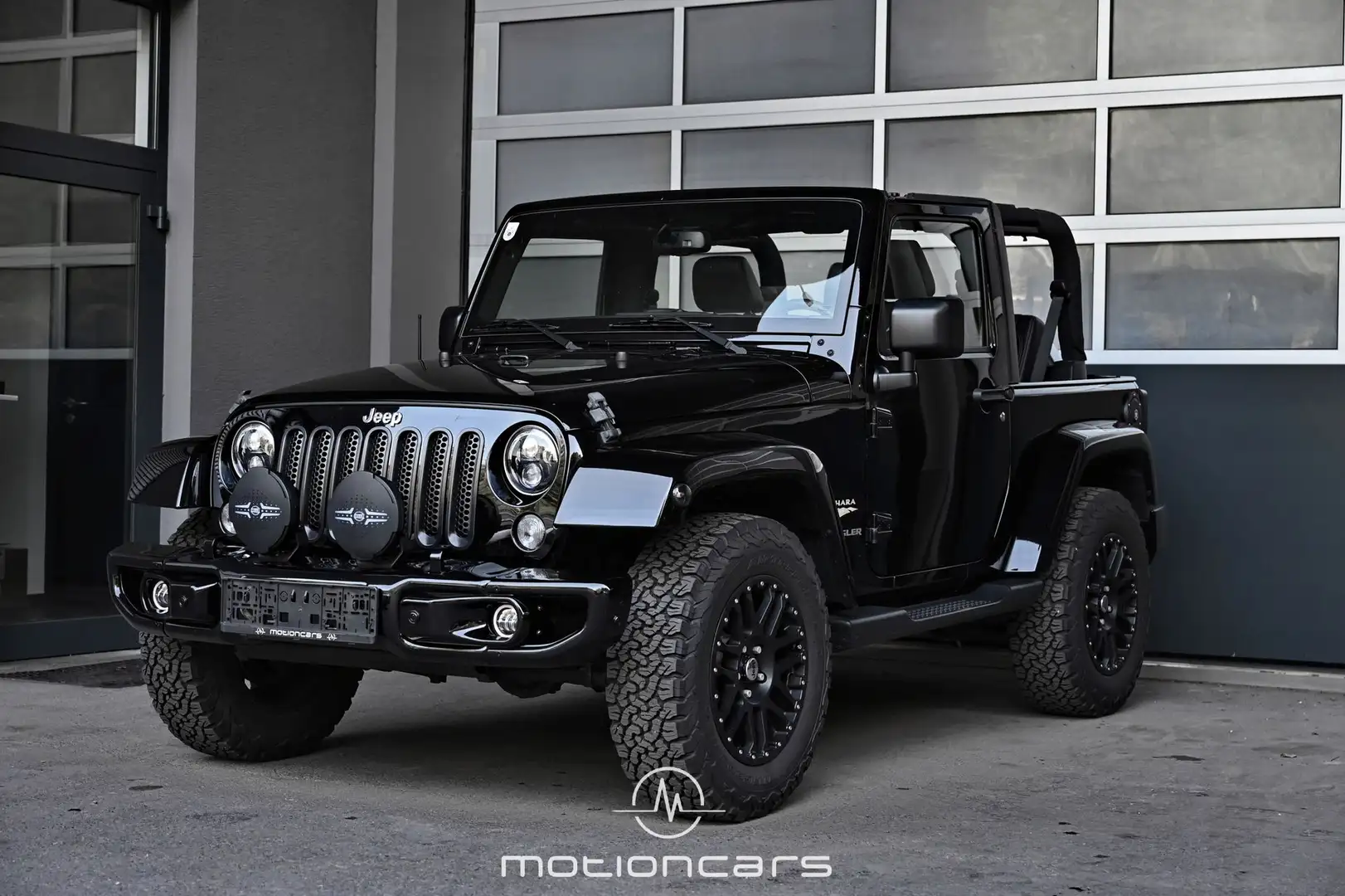 Jeep Wrangler 3.6 V6 Sahara Schwarz - 1