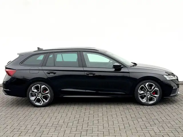 Skoda Octavia view 4