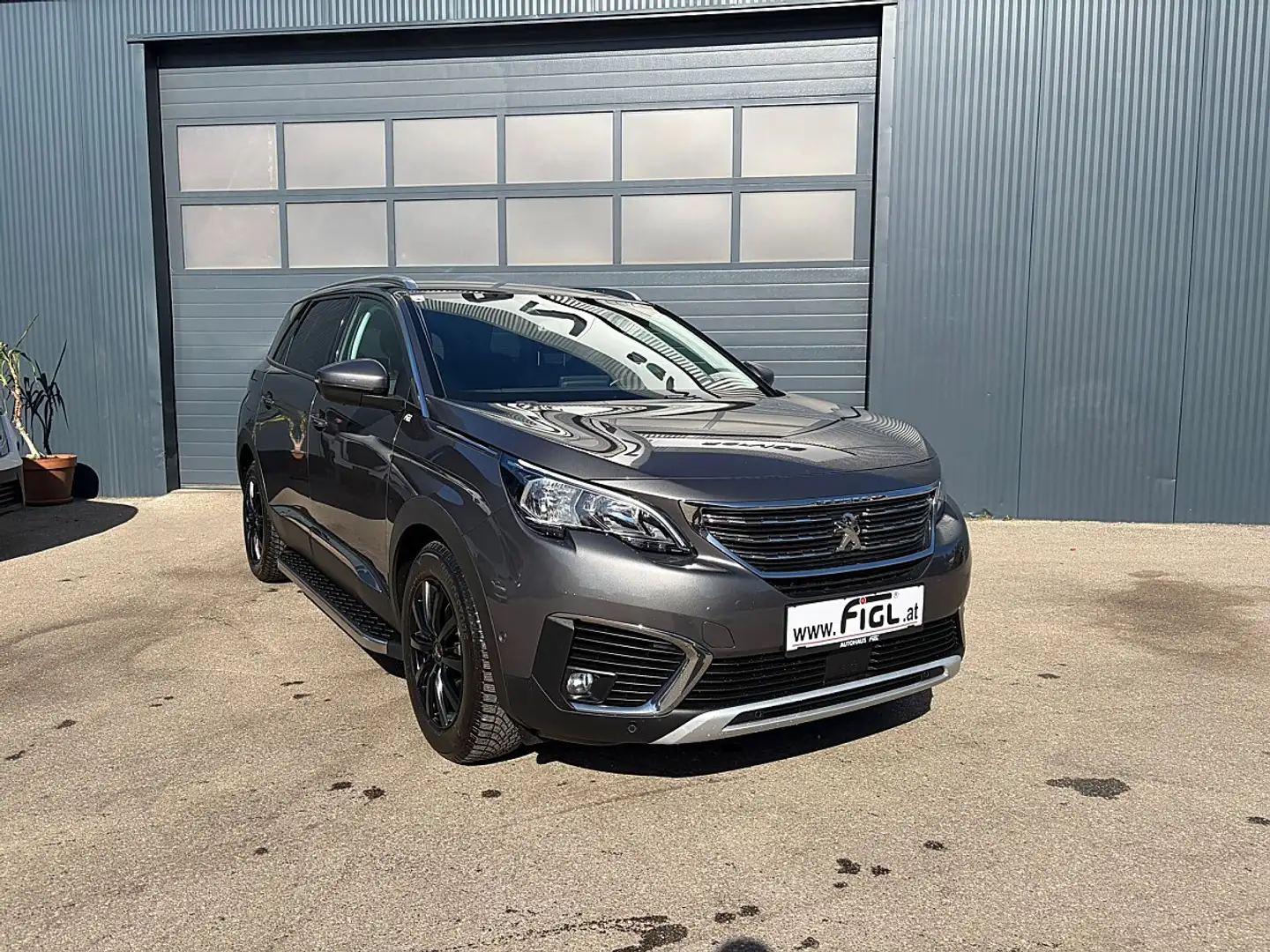 Peugeot 5008 1,5 BlueHDI 130 S&S EAT8 Allure Aut. Grau - 1
