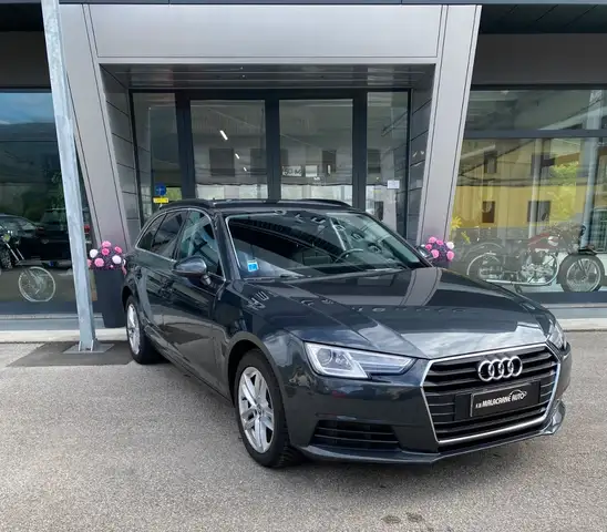 Audi A4 2.0 tdi Business 150cv
