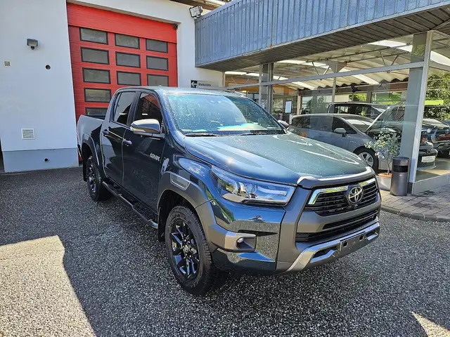 Toyota Hilux DK Invincible 4WD 2,8 D-4D MHEV Aut. Ansicht 2