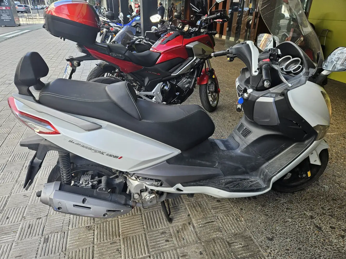 SYM Joymax 125i Blanco - 2