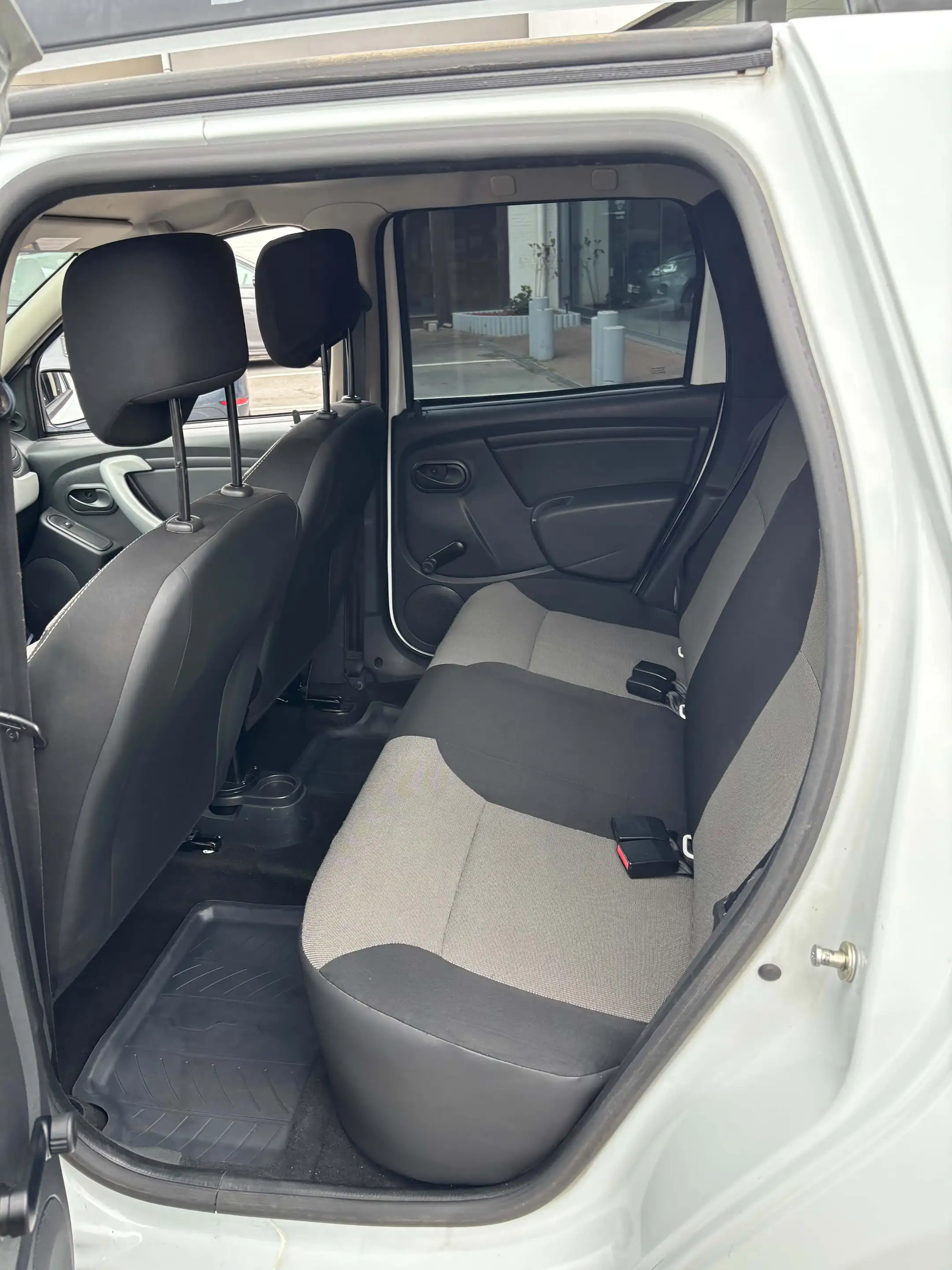 Dacia Duster Duster 1.5 dCi 4x2 Ambiance — photo 9