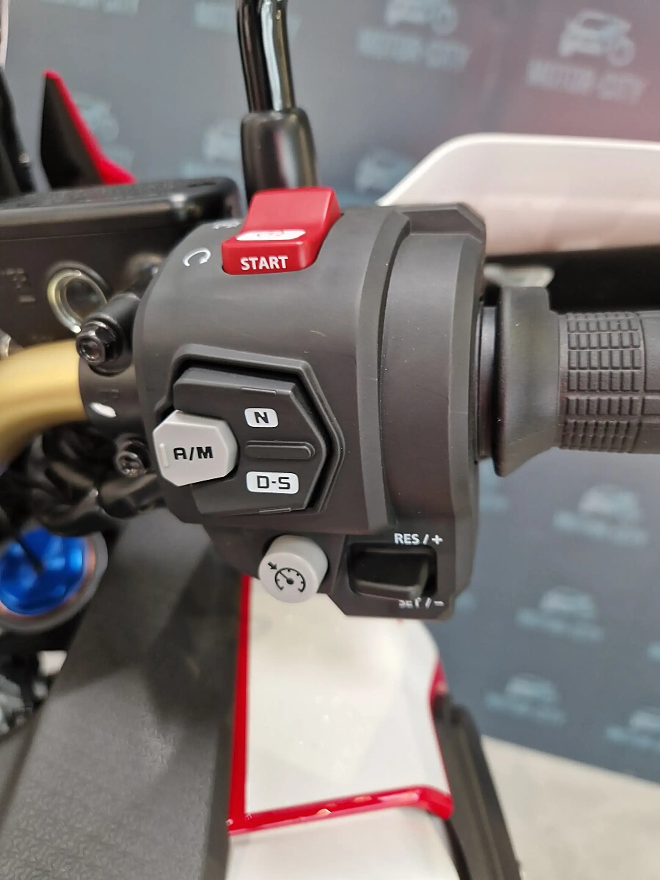 Honda CRF 1100L Africa Twin Adventure Sports DCT ES VORFÜHRER *Automatik und elektronisches Fahrwerk* — photo 9