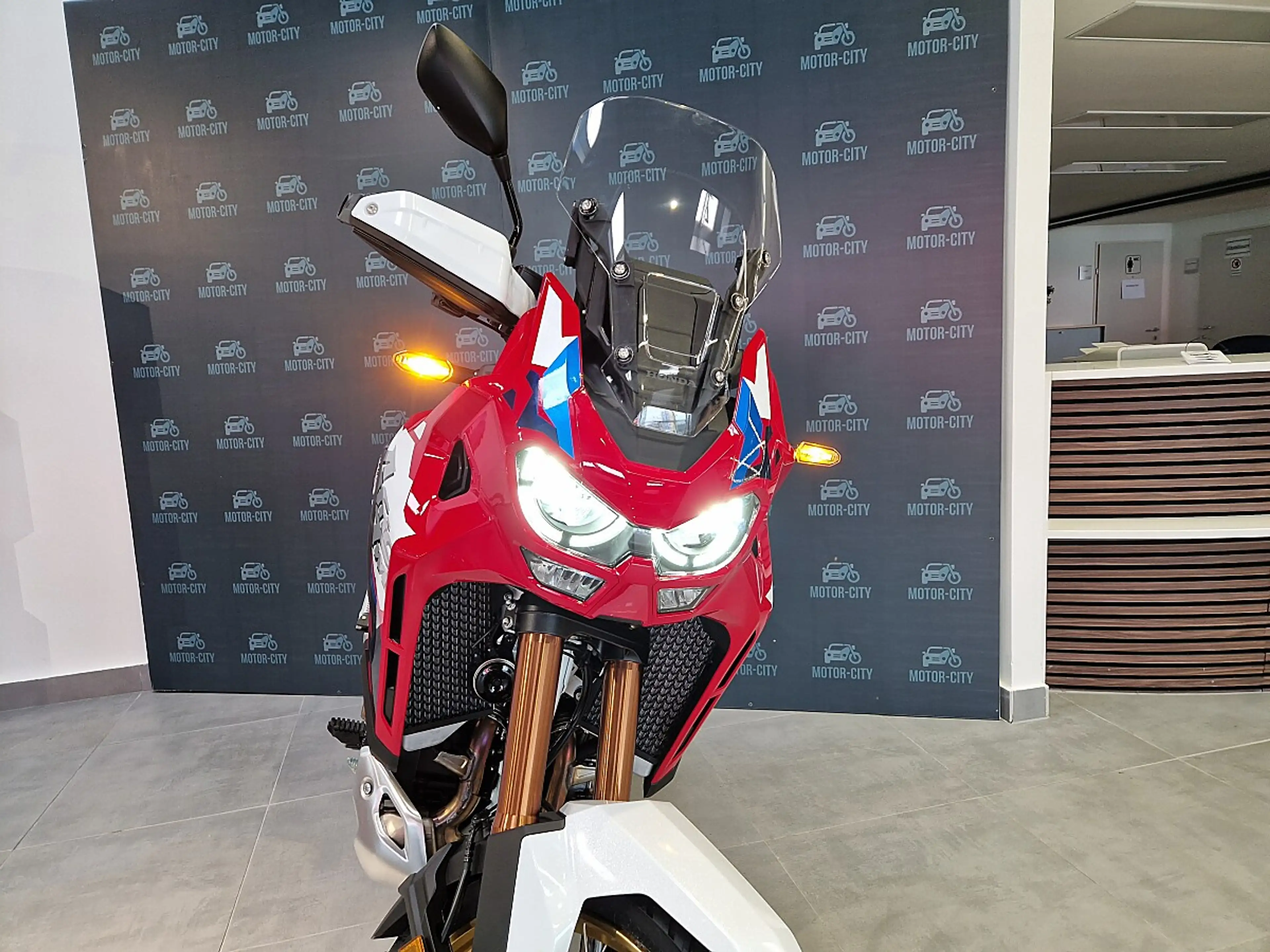 Honda CRF 1100L Africa Twin Adventure Sports DCT ES VORFÜHRER *Automatik und elektronisches Fahrwerk* — photo 4