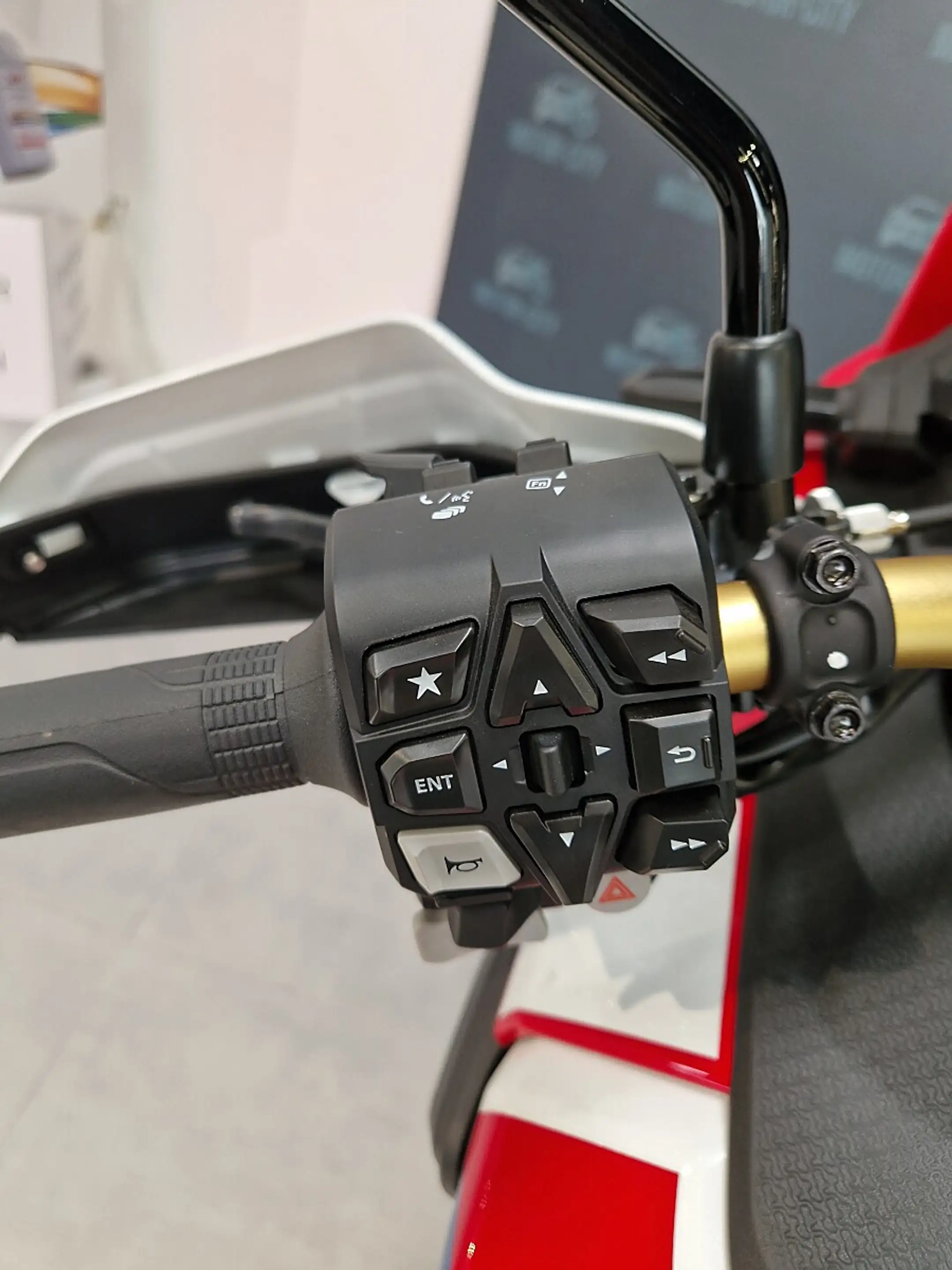 Honda CRF 1100L Africa Twin Adventure Sports DCT ES VORFÜHRER *Automatik und elektronisches Fahrwerk* — photo 10
