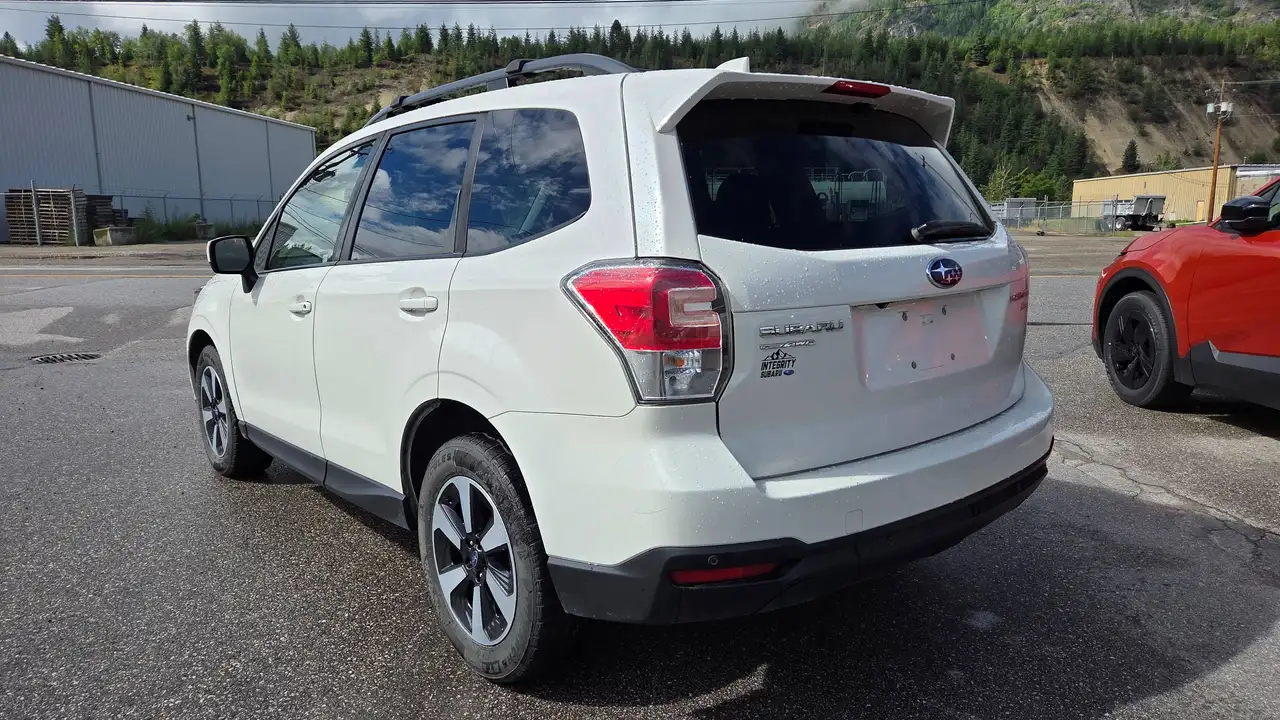 Subaru Forester fotografie Subaru Forester