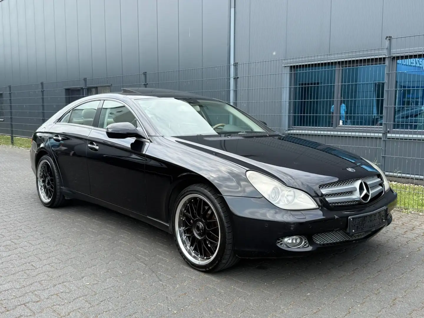 Mercedes-Benz CLS 320 / 350 CDI*Designo*S-Dach*Leder Beige*18 Negro - 2