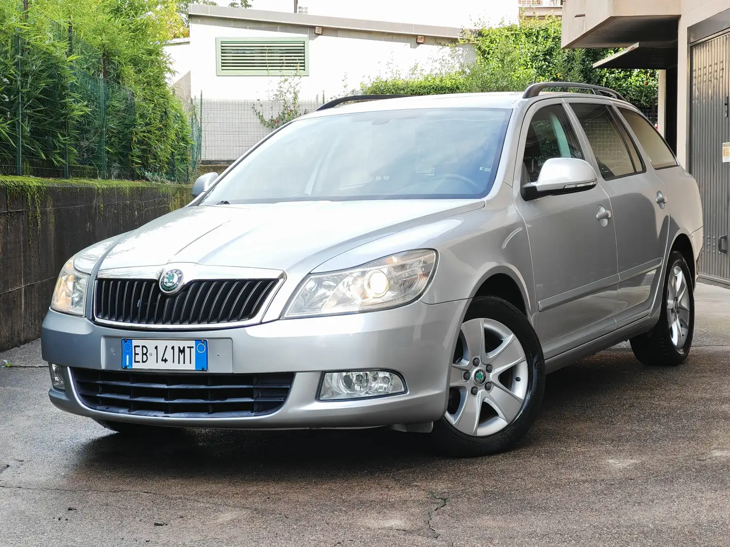 Skoda Octavia Wagon 1.6 TDI 105cv DSG 78.000km / Uniproprietario Argento - 2