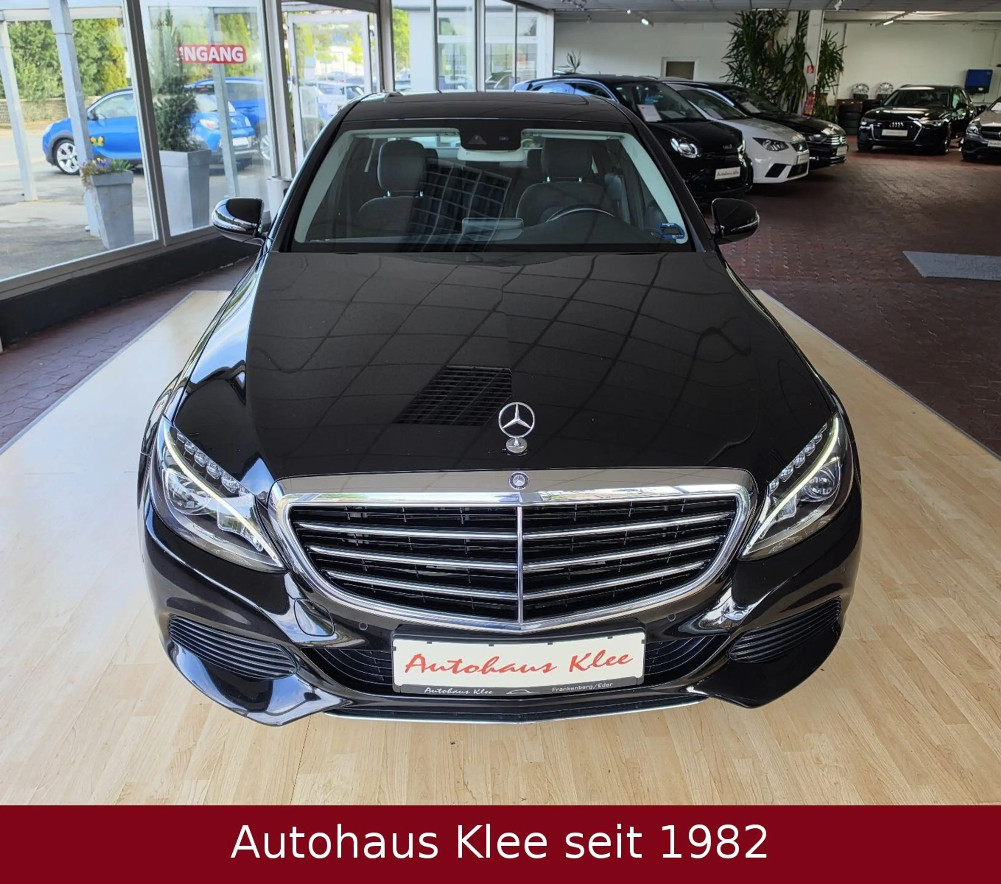 Mercedes-Benz C 180 Limousine Automatik *NAVI*LED*LM*AHK* — photo 4