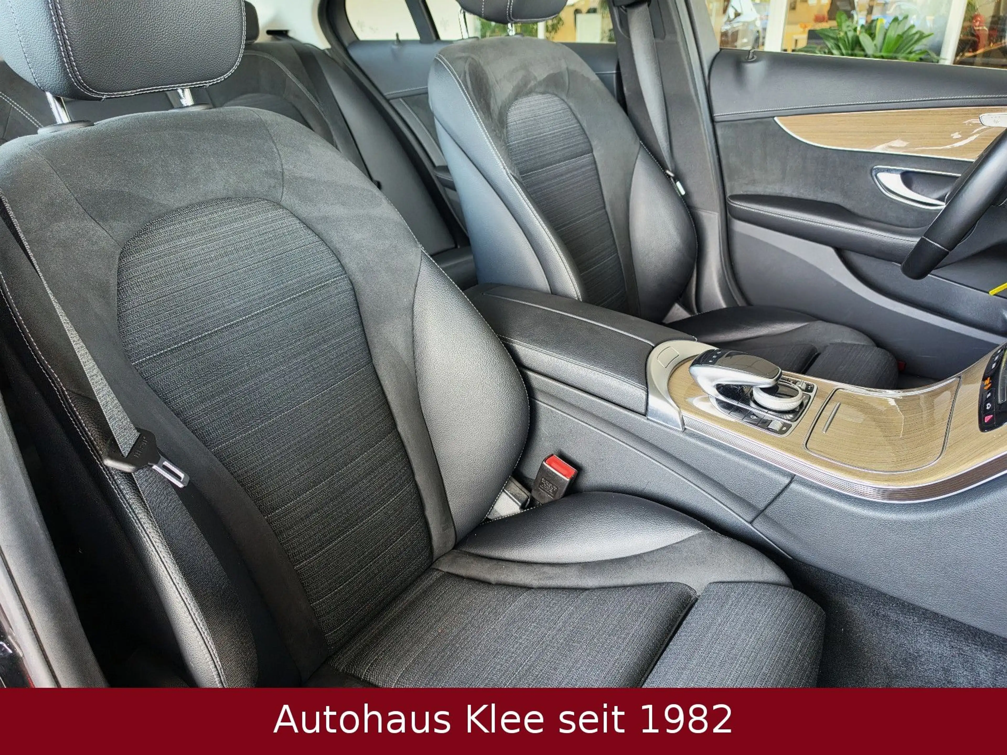 Mercedes-Benz C 180 Limousine Automatik *NAVI*LED*LM*AHK* — photo 8