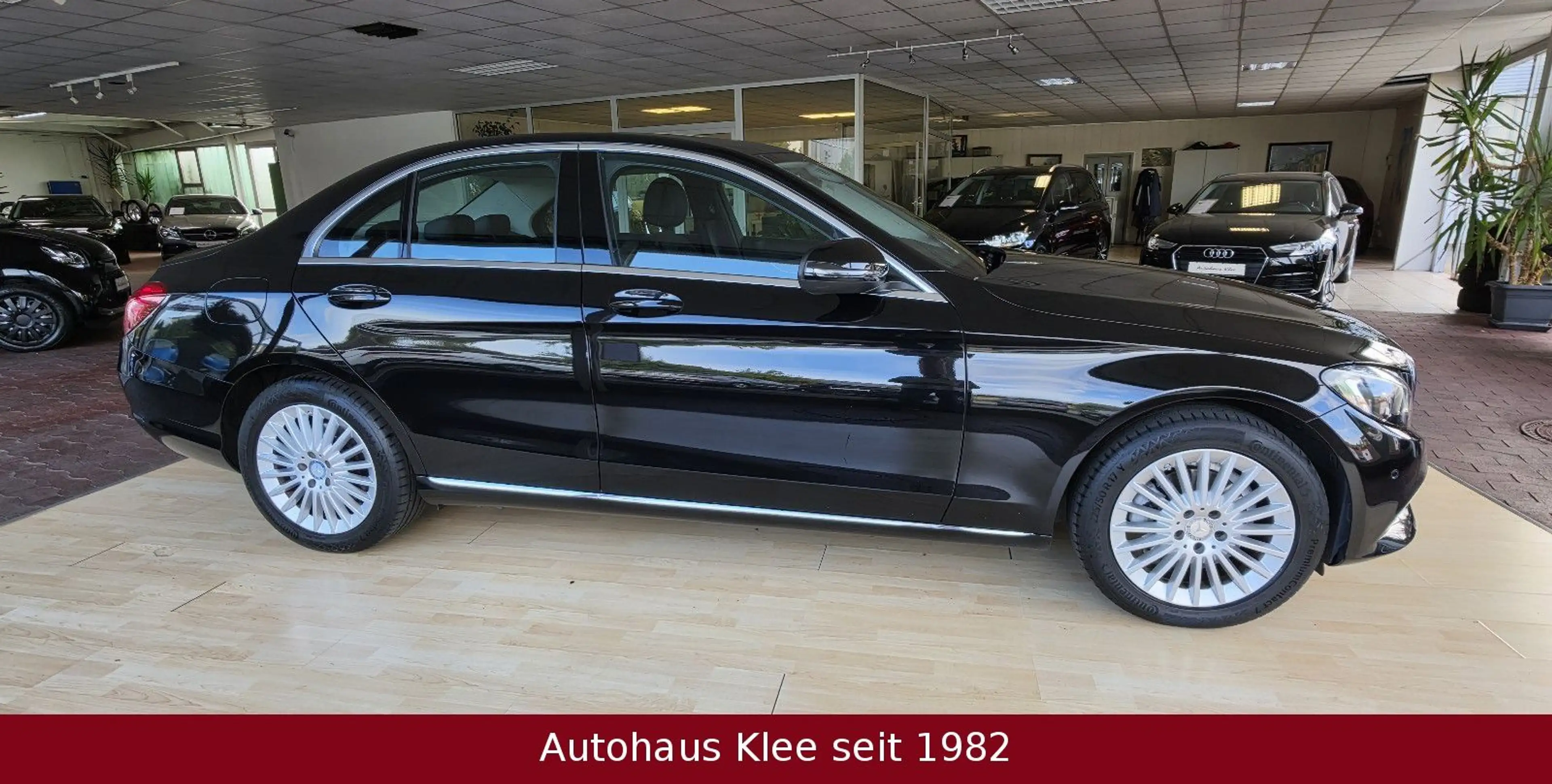 Mercedes-Benz C 180 Limousine Automatik *NAVI*LED*LM*AHK* — photo 2