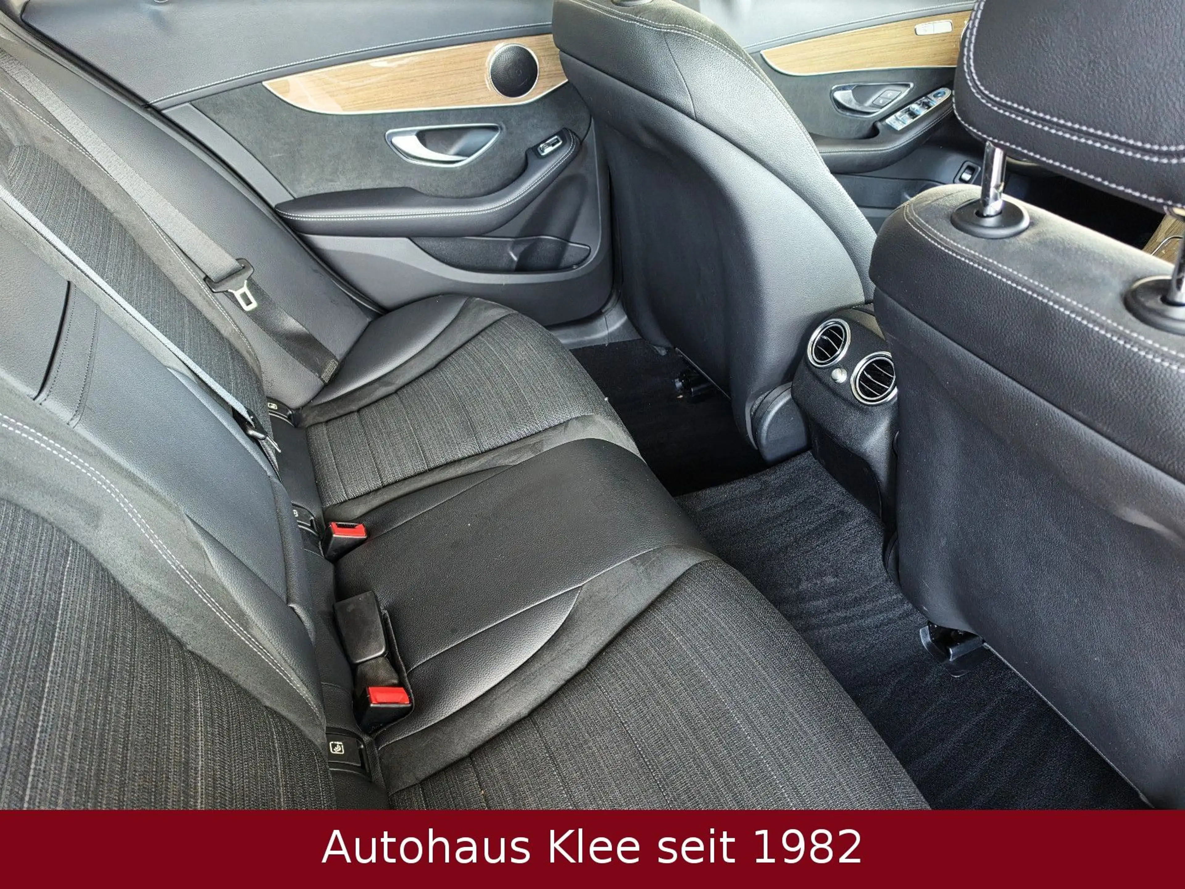 Mercedes-Benz C 180 Limousine Automatik *NAVI*LED*LM*AHK* — photo 10