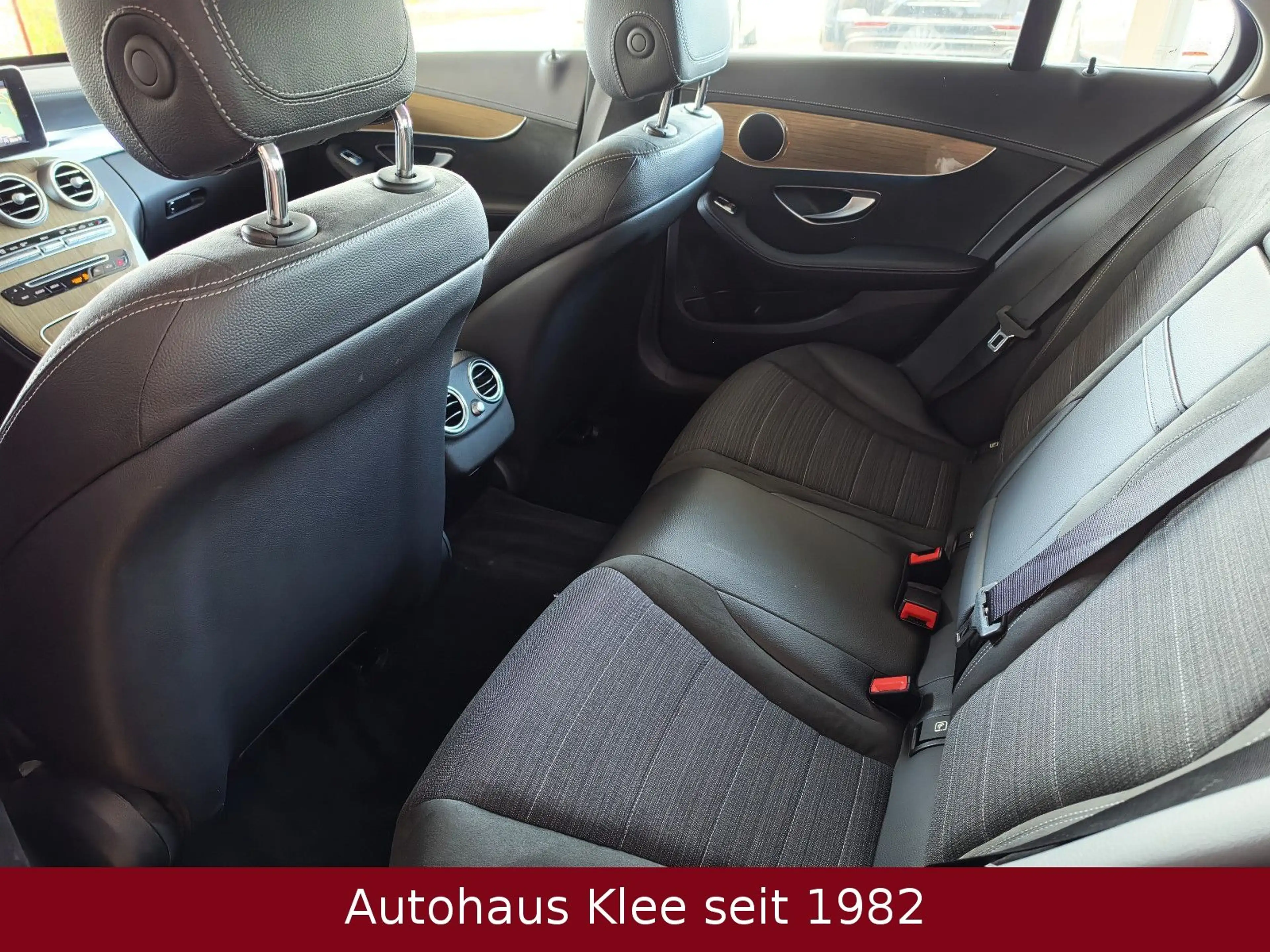 Mercedes-Benz C 180 Limousine Automatik *NAVI*LED*LM*AHK* — photo 9