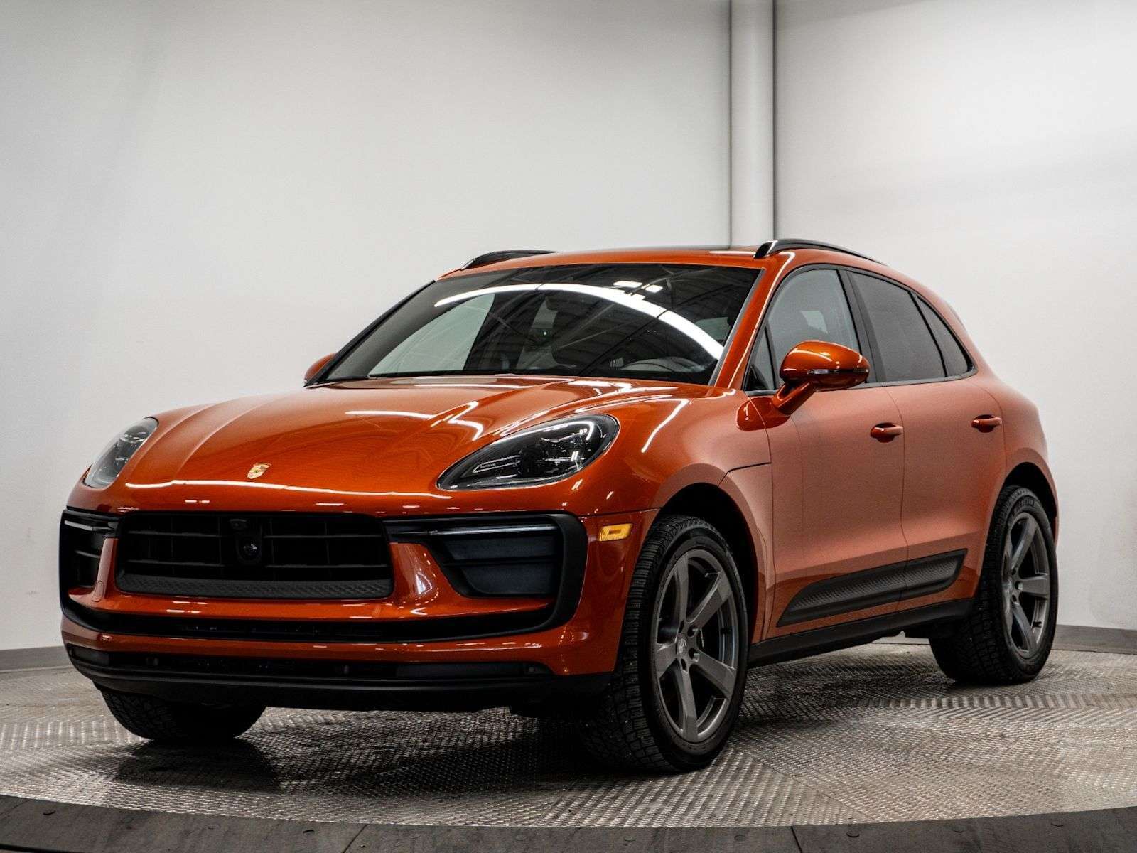 2023 Porsche Macan AWD