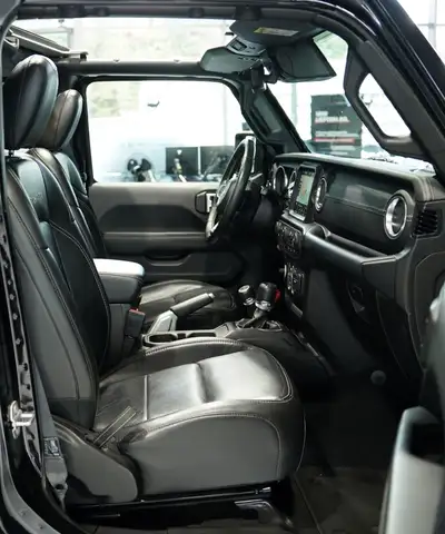 Jeep Wrangler view 13