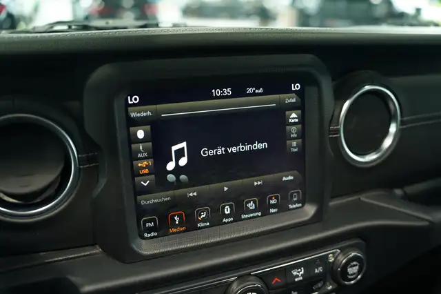 Jeep Wrangler view 29