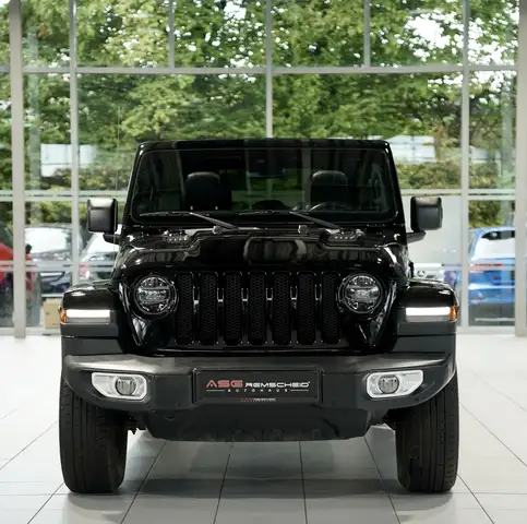 Jeep Wrangler view 3