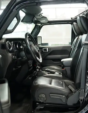 Jeep Wrangler view 20