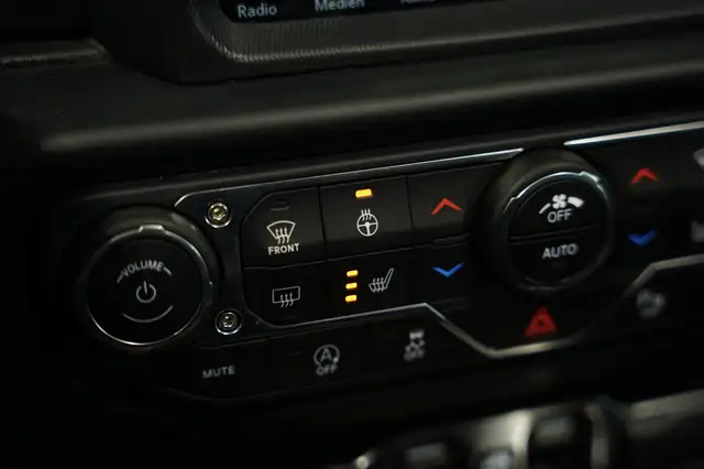 Jeep Wrangler view 23