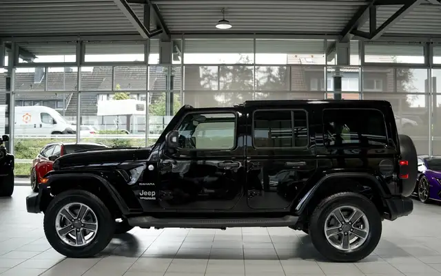 Jeep Wrangler view 9