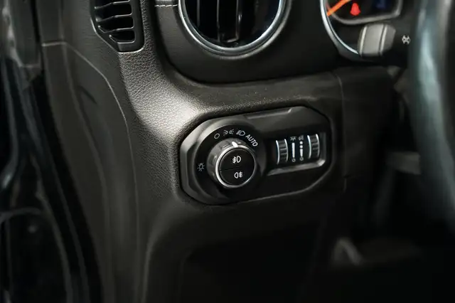 Jeep Wrangler view 22