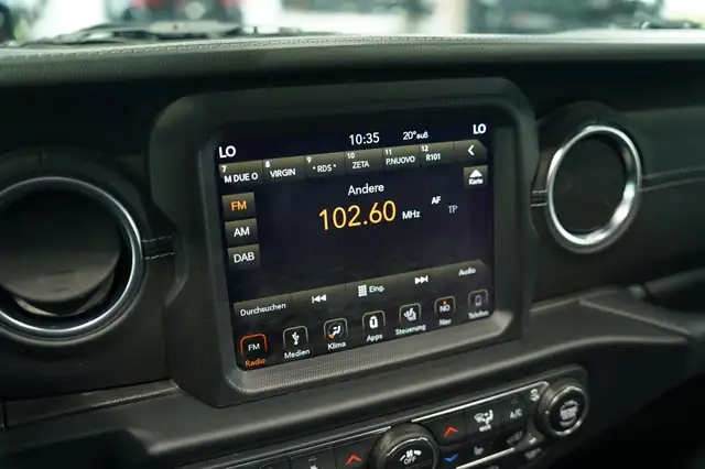 Jeep Wrangler view 28